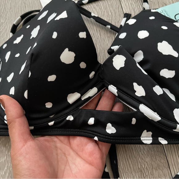 Black and white Halter swim bathing Suit size 34D - Picture 2 of 7